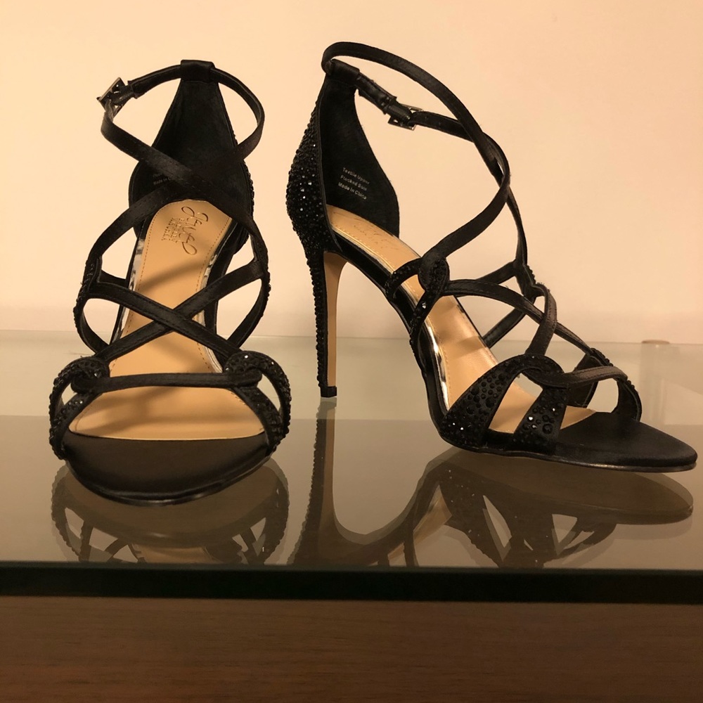 Jewel Badgley Mischka Black size 8 heels